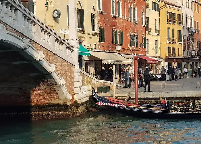 Guglie Canal View In Apartment *