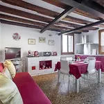 Appartement Guglie Canal View In Venise